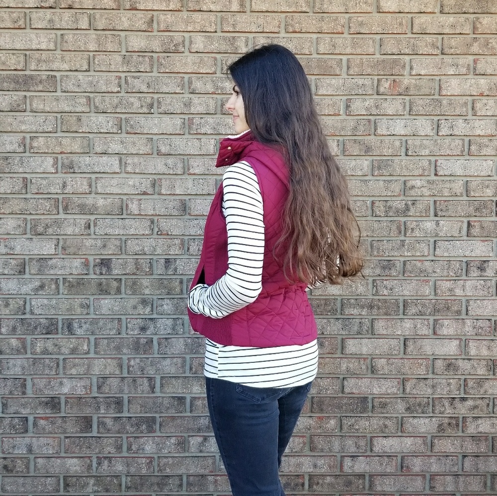 ▫️LAST▫️The Perfect Layer Quilted Hooded Vest - Picture 3 of 8